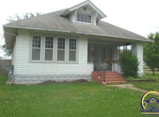 401 Holliday St, Osage City, KS 66523