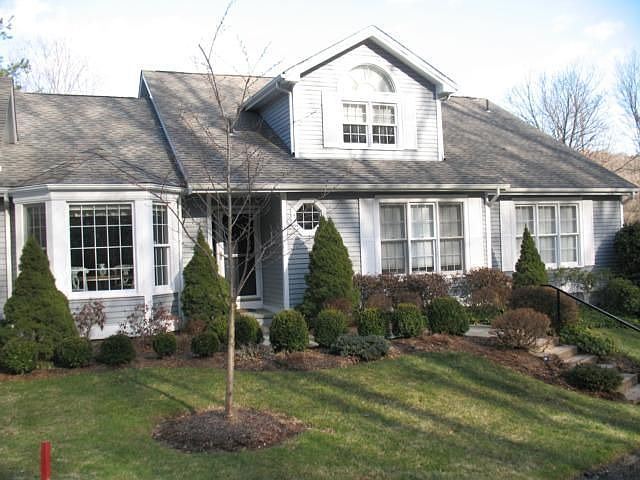 1st image of 63 Top Hill Ln #63