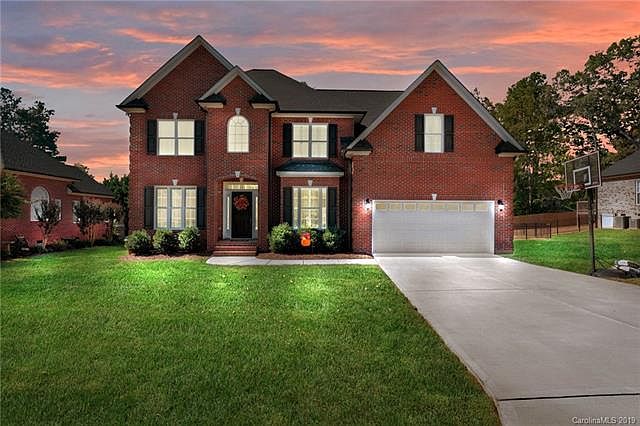 1st image of 4659 McDade Ln