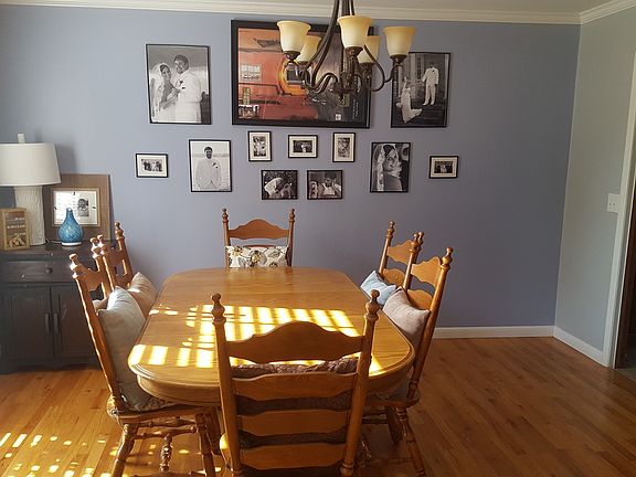 Formal dining room