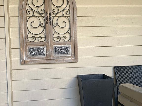 2nd image of 1675 Vernon St Unit 70