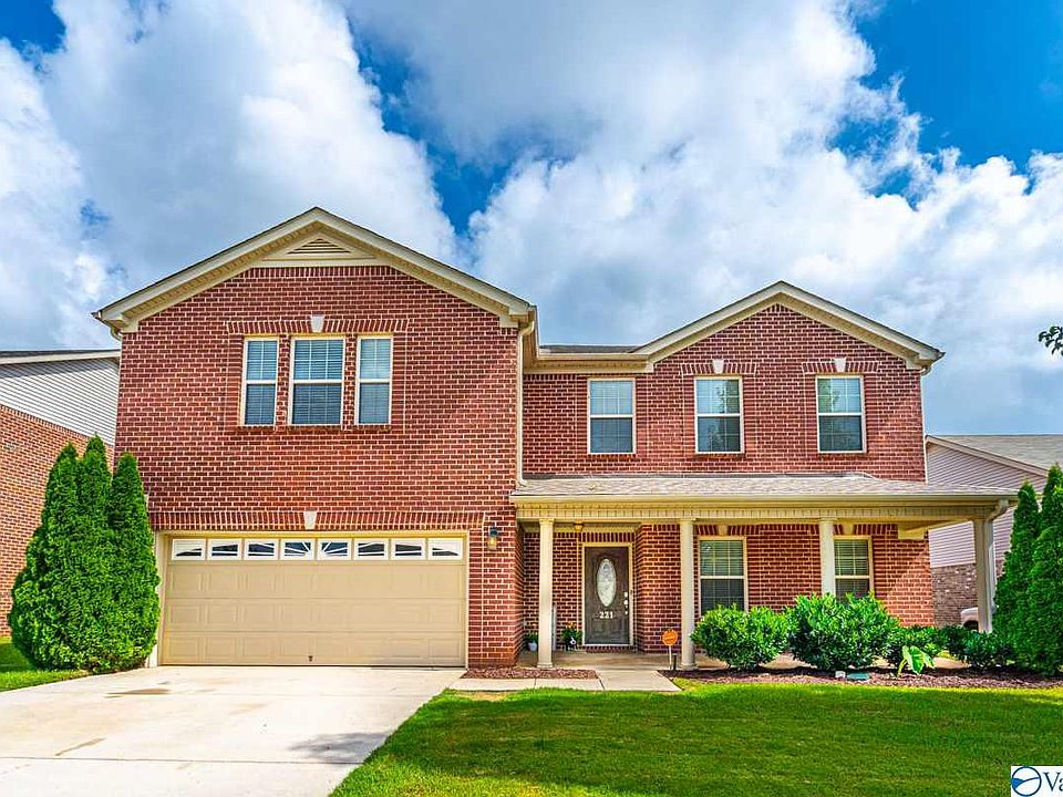 1st image of 221 Laramie Cir NW
