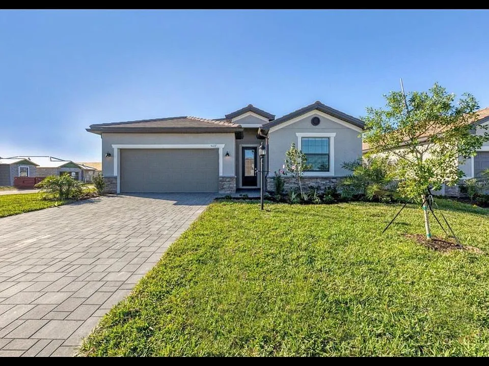 5127 Coral Reef Way