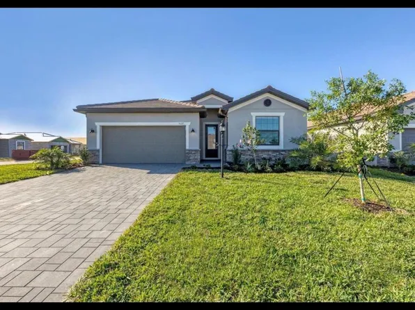 5127 Coral Reef Way, Bradenton, FL 34211