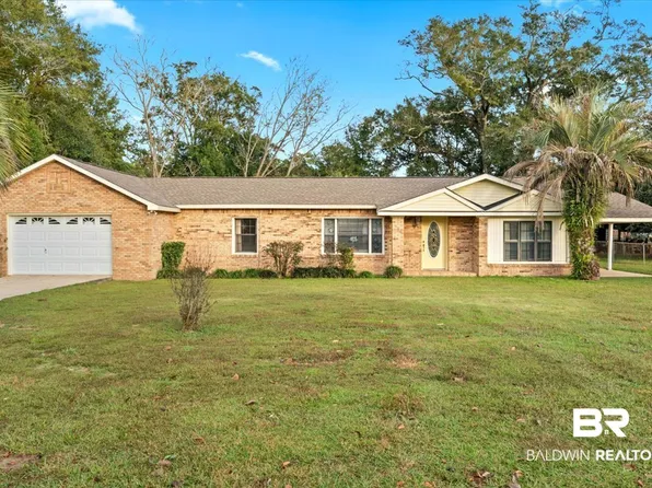 404 NW 3rd St, Summerdale, AL 36580