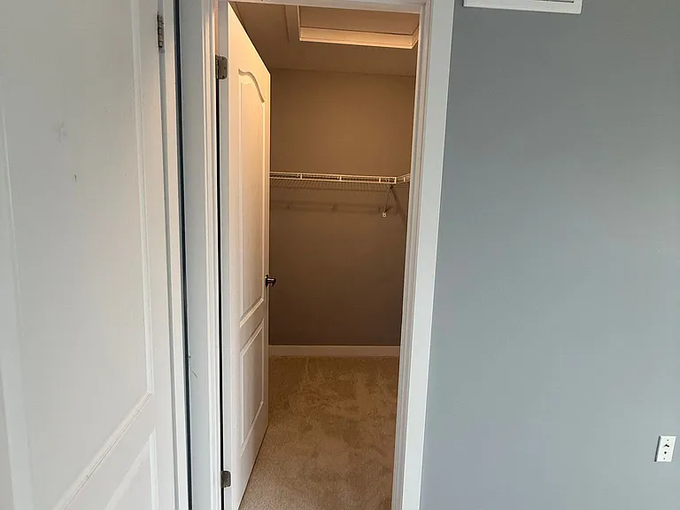 117 Keelson St N — Photo 24