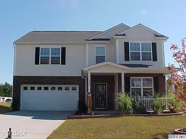 1st image of 7606 Carrington Forest Ln