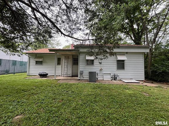 2nd image of 113 S Brook Ln