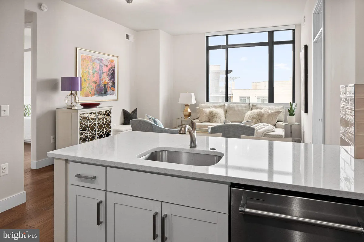 Building Photo - 2000 Clarendon Blvd #504-A