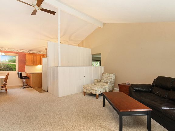4th image of 3615 Yellowstone Dr SW