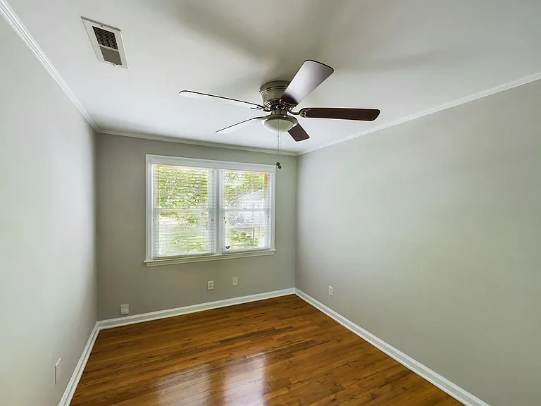 2363 Bernard St — Photo 22