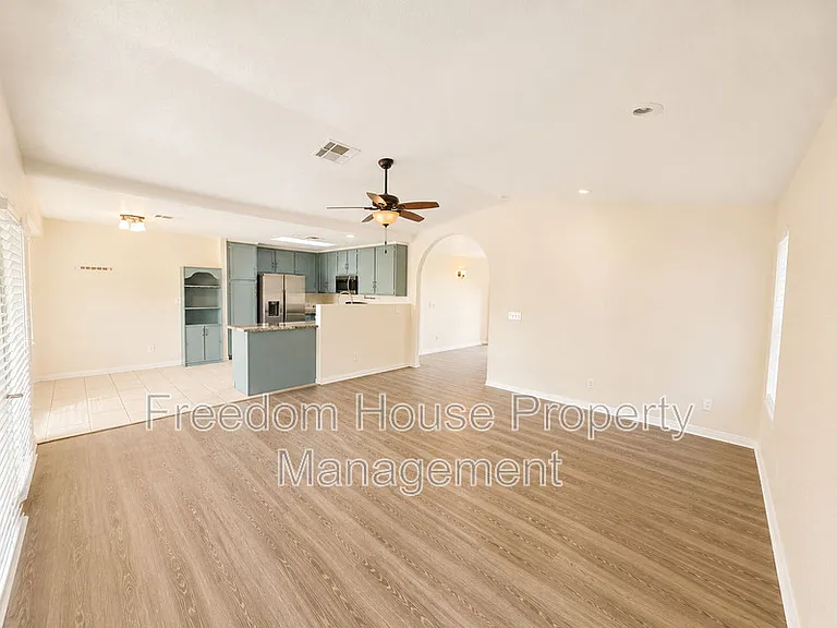 3066 Mount Charleston Dr — Photo 16