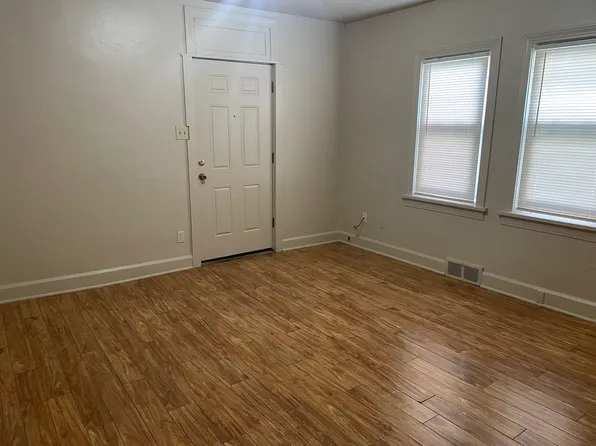 110 1/2 W Blanche St, Mansfield, OH 44903