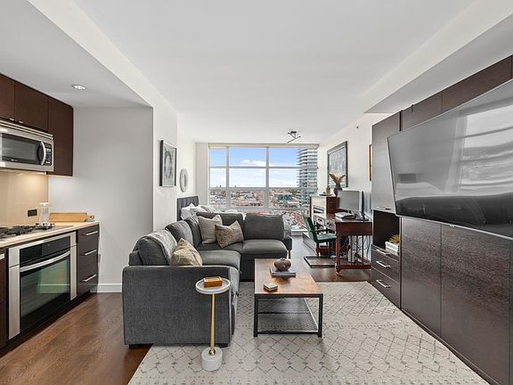 5th image of 1473 Johnston Rd #905