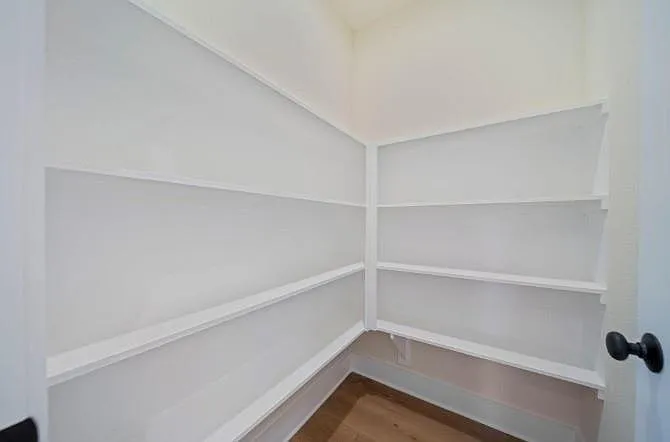 236 E 39th St #A — Photo 12