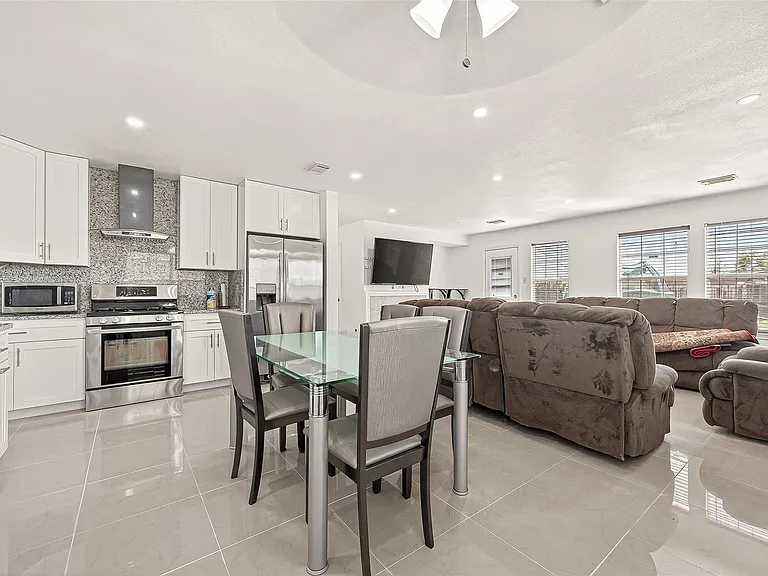 15707 Crooked Arrow Dr — Photo 10