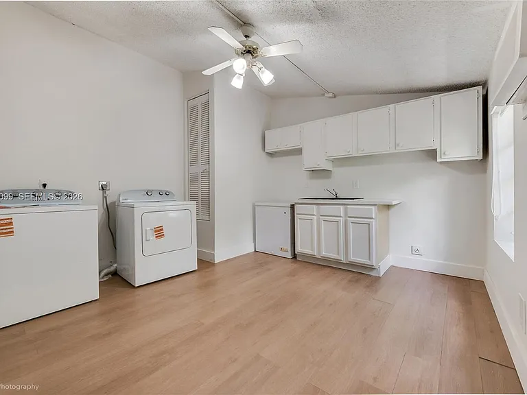 902 Lisbon St — Photo 11