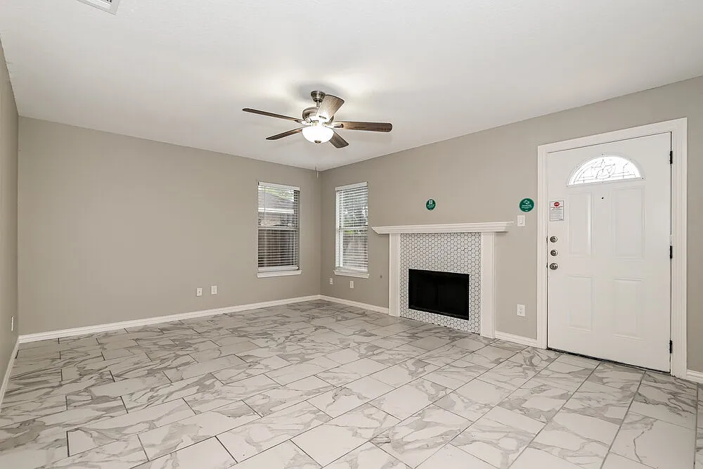 3 bed, 2.5 bath, 1752 sqft, $2,275 — Photo 4