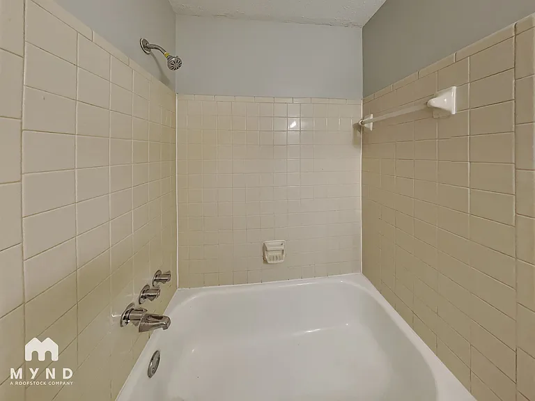 4645 Sandy Park Dr — Photo 10