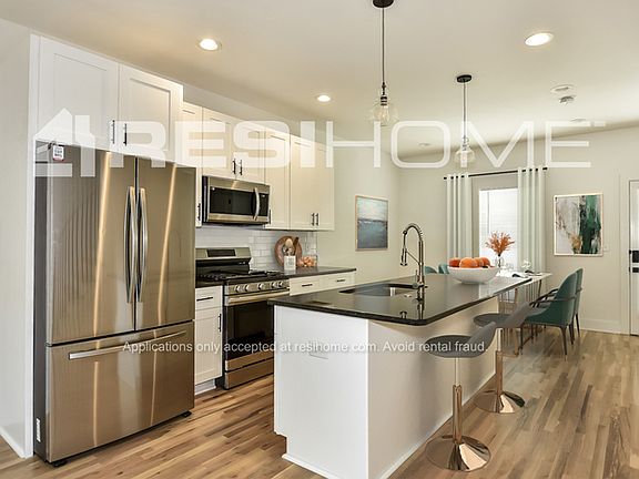 2nd image of 223 Lucile St #B