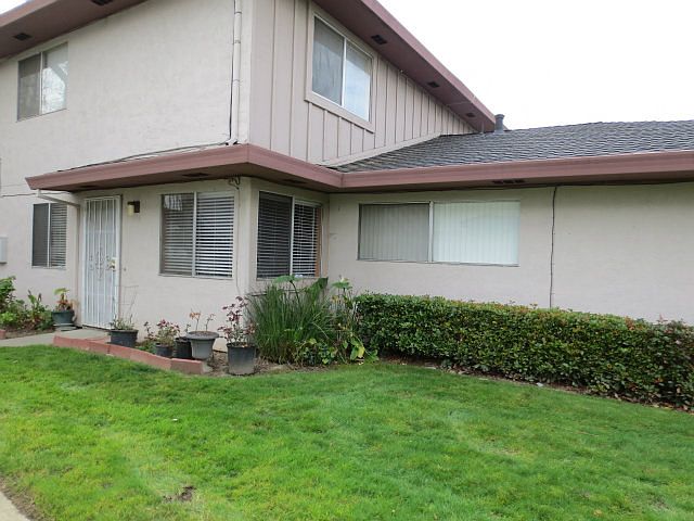 1st image of 34757 Skylark Dr APT 2