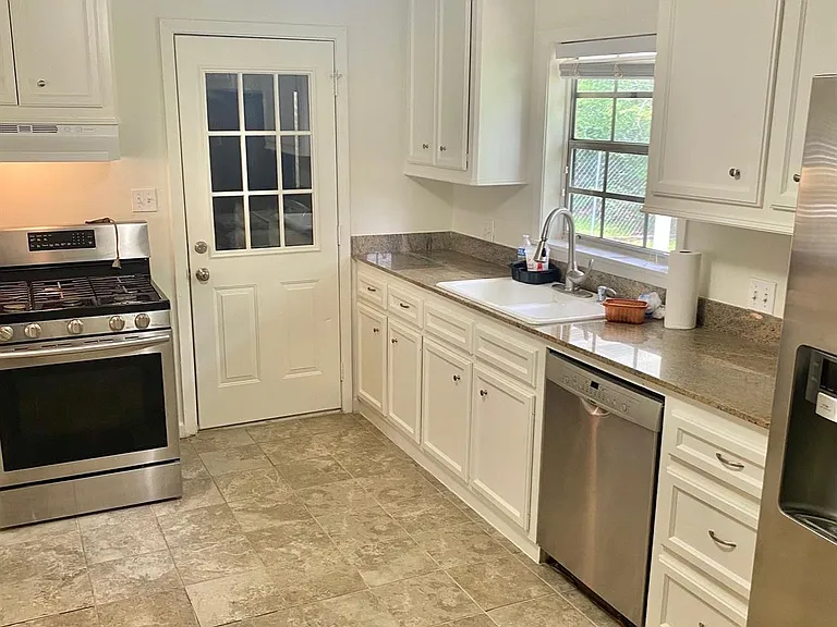 512 Wilmington Dr — Photo 6