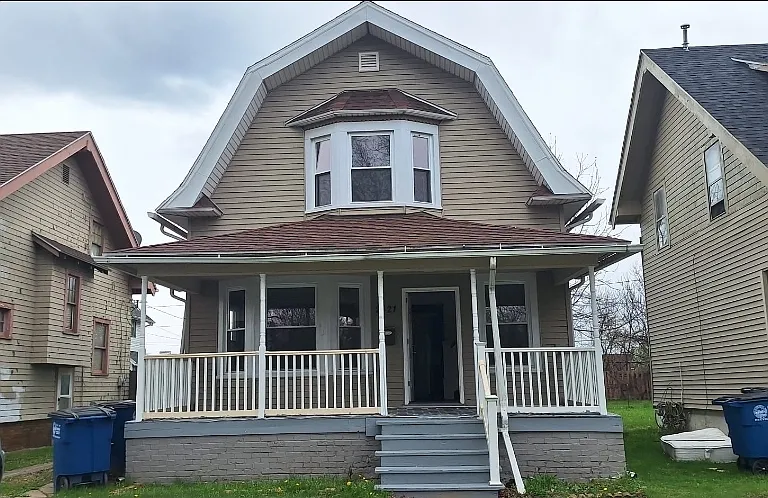 2421 Fulton St — Photo 1