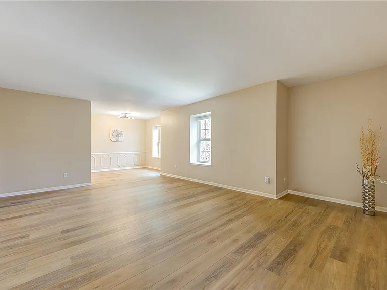 351 N Post Oak Ln #805 — Photo 6