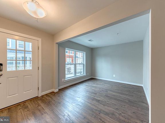 4th image of 302 Davage Ln #21