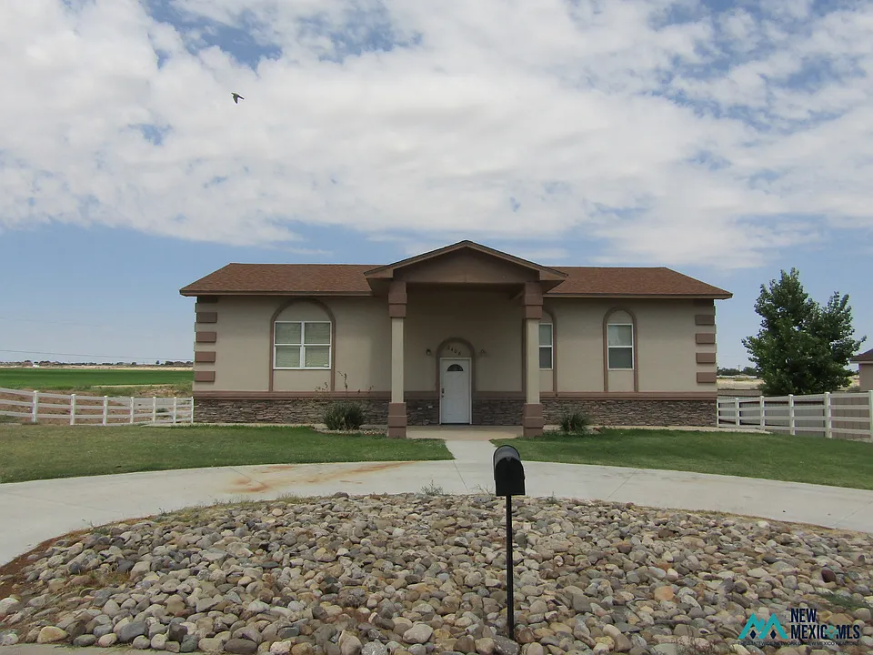 2408 Sierra Vista Rd