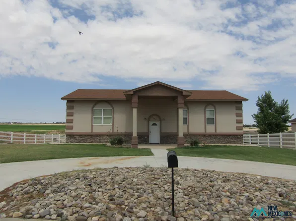 2408 Sierra Vista Rd, Artesia, NM 88210
