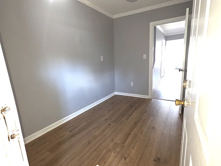626 Eisenbrown St — Photo 5
