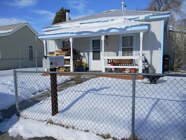 2nd image of 652 Sweetwater St