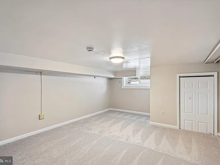 3720 Foster Ave — Photo 30
