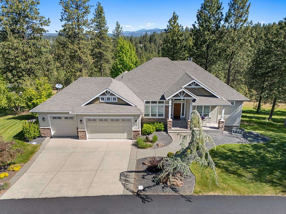 1st image of 13821 E Bellessa Ln