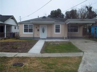 2413 Hero Dr, Gretna, LA 70053
