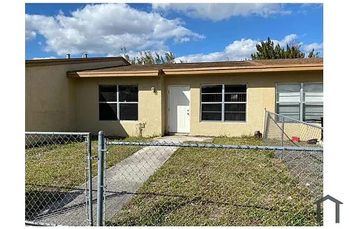 3817 NW 213th Ter Photo 1