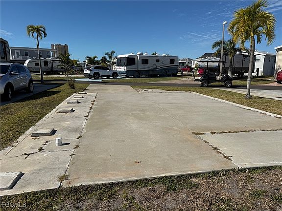 3rd image of 19681 Summerlin Rd #263