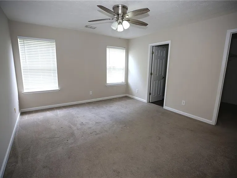 514 Carrington Ct — Photo 5