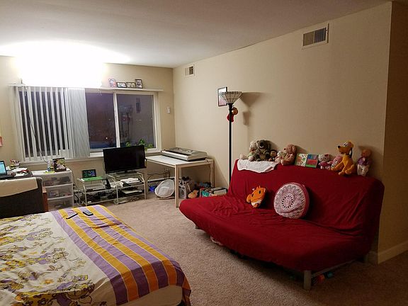 4th image of 390 Spruce Ln APT 310