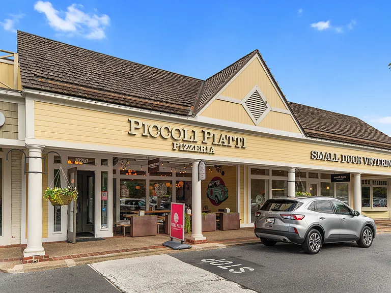 Piccoli Plates & Small Door Vet just 5 minutes away!