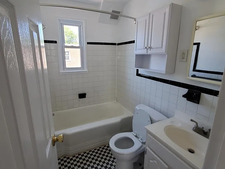 524 Duncan Ave — Photo 16