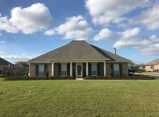 141 Blossom Ct, Thibodaux, LA 70301