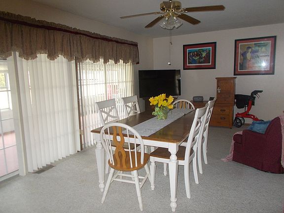 4th image of 950 Toulon Ave