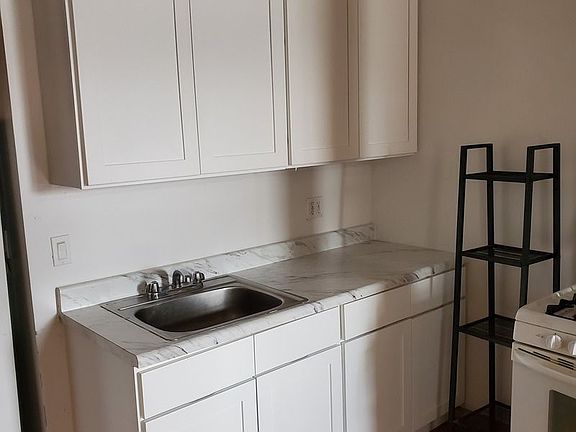 3rd image of 9 White St #2C