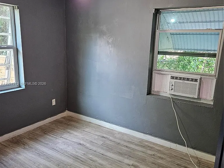 5627 SW 26th St — Photo 14