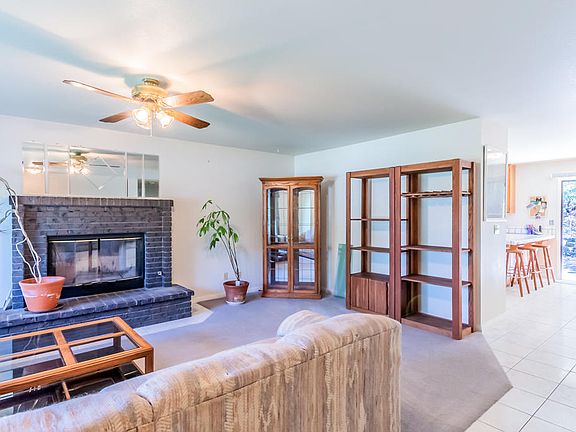 3rd image of 3819 Canterbury Dr