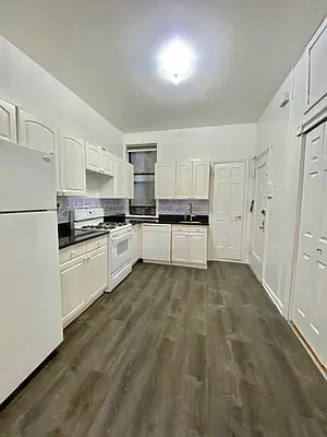 Rented by CJ Net Inc. | media 24