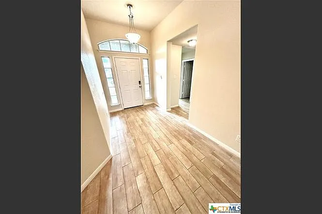 4 bed, 1888 sqft, $1,850 — Photo 3