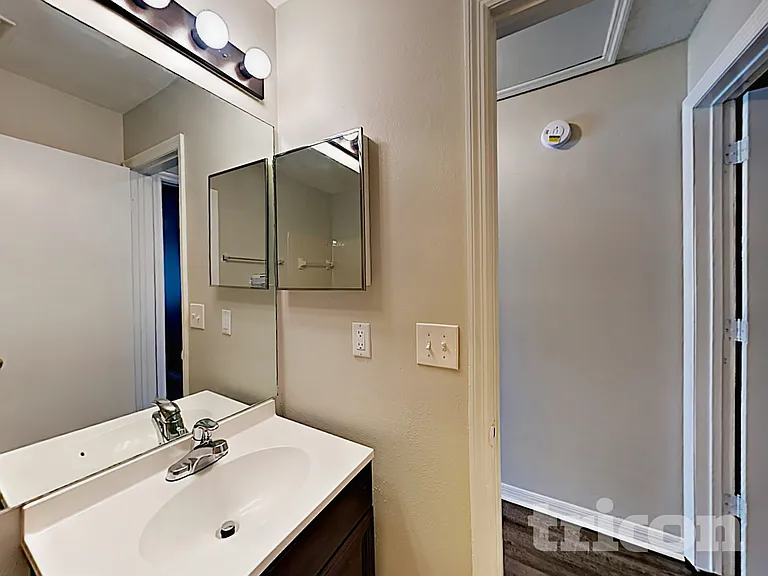 1718 Brandon Trace Ave — Photo 15